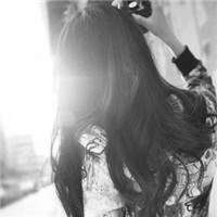 微信黑白女生颓废头像
