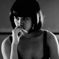 黑白女生头像伤感