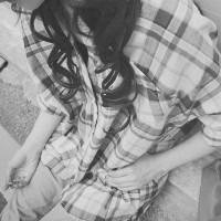 微信黑白女生颓废头像