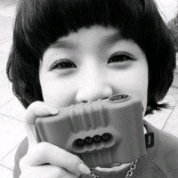 微信黑白女生颓废头像