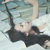 伤感女生意境头像