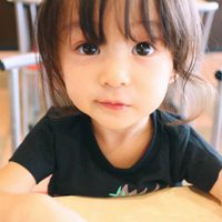 微信可爱小女孩头像 可爱小女孩目光如水清新可人