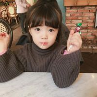 微信可爱小女孩头像 可爱小女孩目光如水清新可人