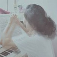 伤感忧郁意境女生头像