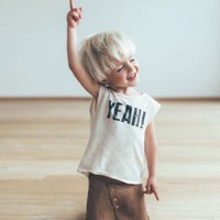 微信可爱小女孩头像 可爱小女孩目光如水清新可人