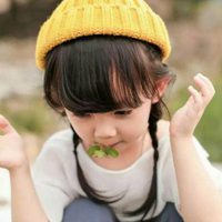 微信可爱小女孩头像 可爱小女孩目光如水清新可人