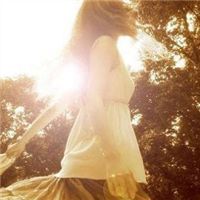 伤感忧郁意境女生头像