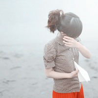 伤感忧郁意境女生头像