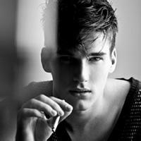 伤心难过抽烟男头像