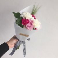 小花束头像 手拿花束头像图片