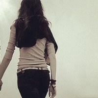 背影头像女生长头发 妳的背影我的心