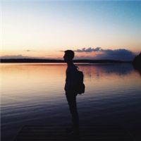 好看有意境的微信远景男生背影头像