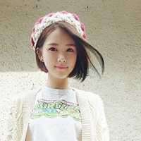 唯美短发女生头像_短发的女孩