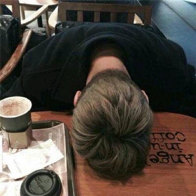 美少男头像_沦陷爱河的少男