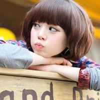 唯美短发女生头像_短发的女孩