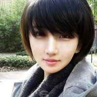 唯美短发女生头像_短发的女孩