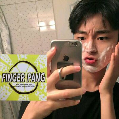 美少男头像_沦陷爱河的少男