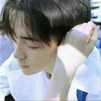 你男朋友掉在这里了