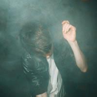 帅气男孩抽烟头像