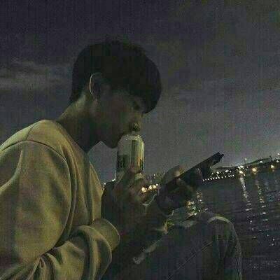 你男朋友掉在这里了