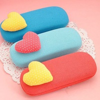 颜色丰富多彩的可爱文具头像