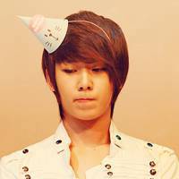 真人冷酷帅哥微信头像