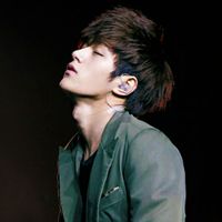 真人冷酷帅哥微信头像