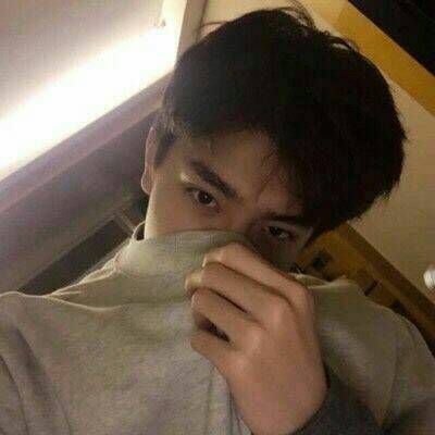 低调高清男生头像图片_低调帅气的男生大图