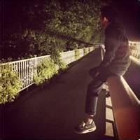 微信头像男生背影坐着