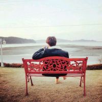 一男一女的微信情侣头像背影两张