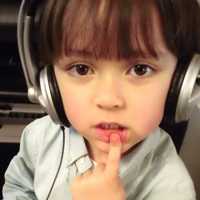 混血可爱小正太头像