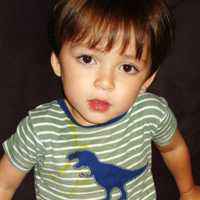 混血可爱小正太头像