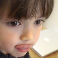 混血可爱小正太头像