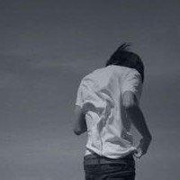 微信头像男生背影坐着