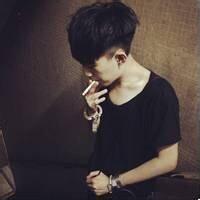 微信头像男生背影坐着