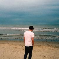 微信头像男生背影坐着