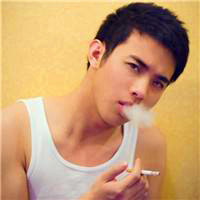 微信头像抽烟男生帅气_抽烟动作太帅气