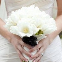 白色捧花头像,双手捧着花的图片头像