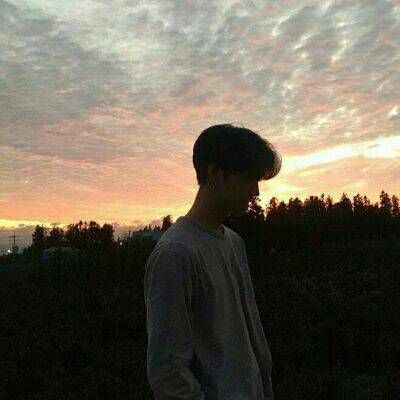 微信头像男生意境高清_有意境的帅气男生