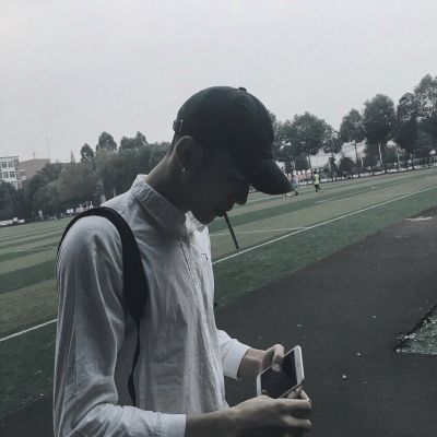 微信头像男生意境高清_有意境的帅气男生