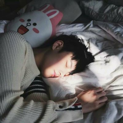 微信头像男生意境高清_有意境的帅气男生