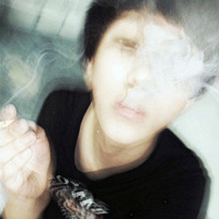 微信头像抽烟男生帅气_抽烟动作太帅气