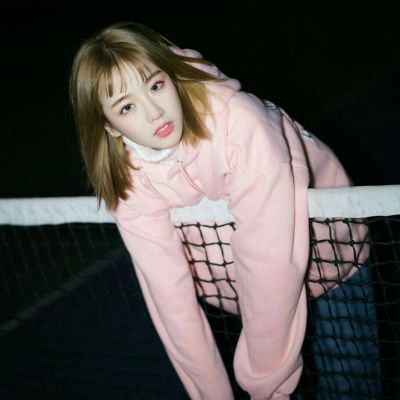 女生酷拽短发头像 短发女孩远离那烦恼和忧愁