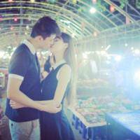 两个人亲嘴的情侣头像