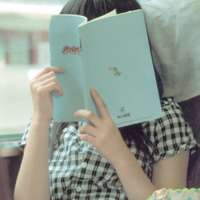 女生看书头像_唯美安静女生读书头像图片_喜欢这氛围书香