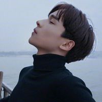 男生中分头像图片_中分男神