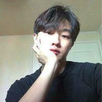 男生中分头像图片_中分男神