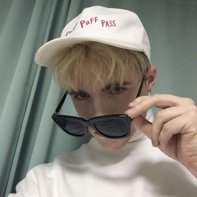 气质欧美男生头像 有型有气质欧美美男子