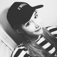 女头像黑白高冷 夜太深还是我太真