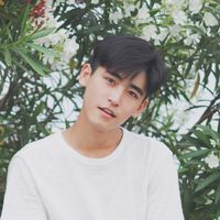 男生中分头像图片_中分男神